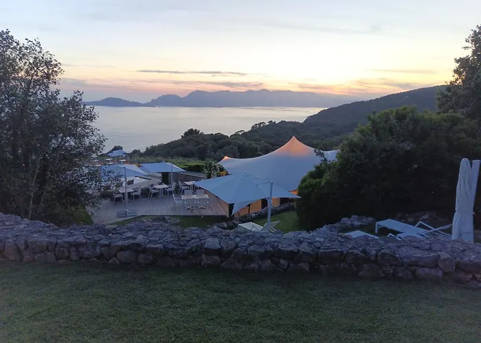 Cinque Terre House With Breakfast And Optional Access To Pool, Jacuzzi & Sauna