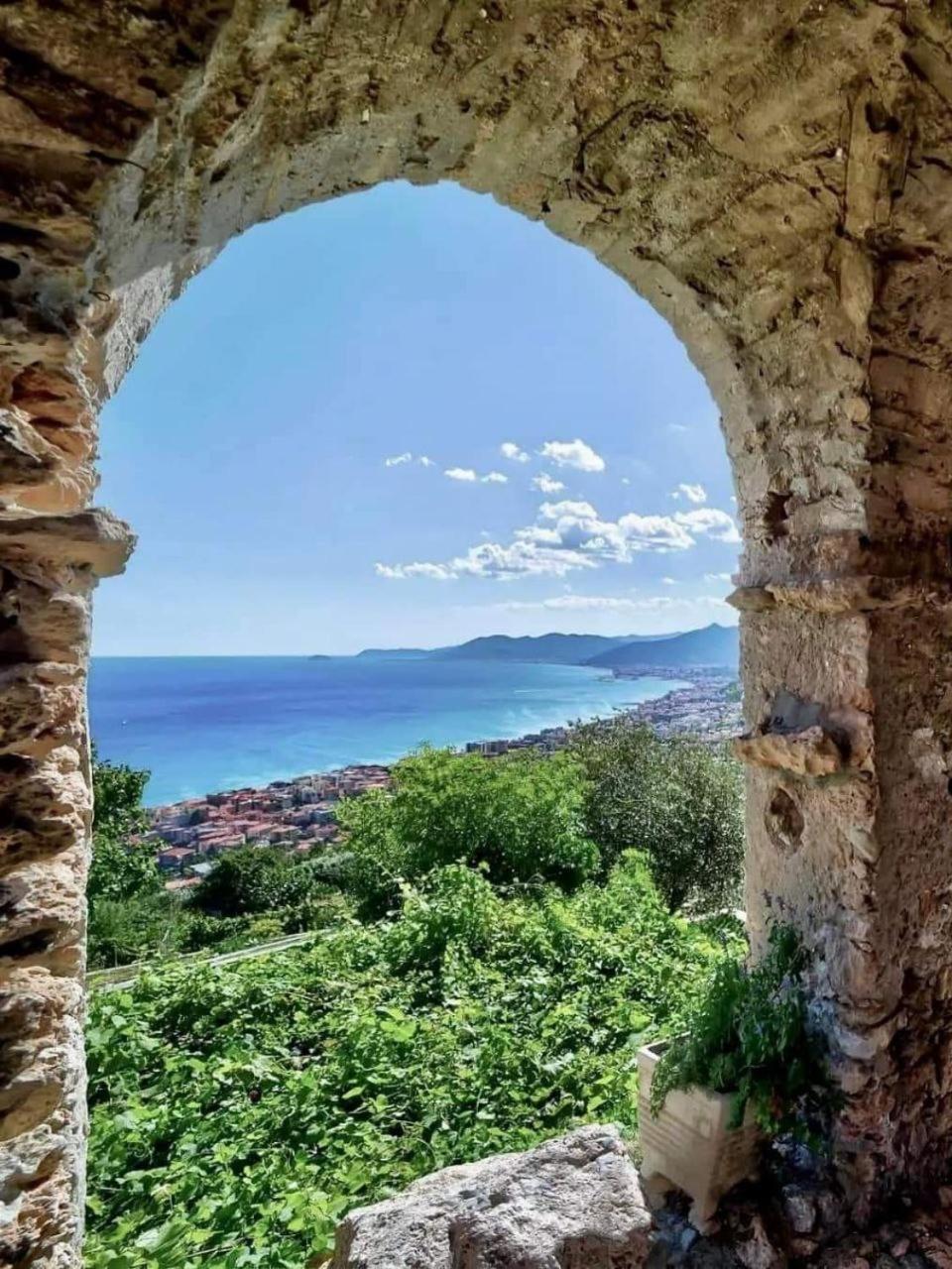 Apartment Cinque Terre House With Breakfast Andoptional Access To Pool, Jacuzzi & Sauna
