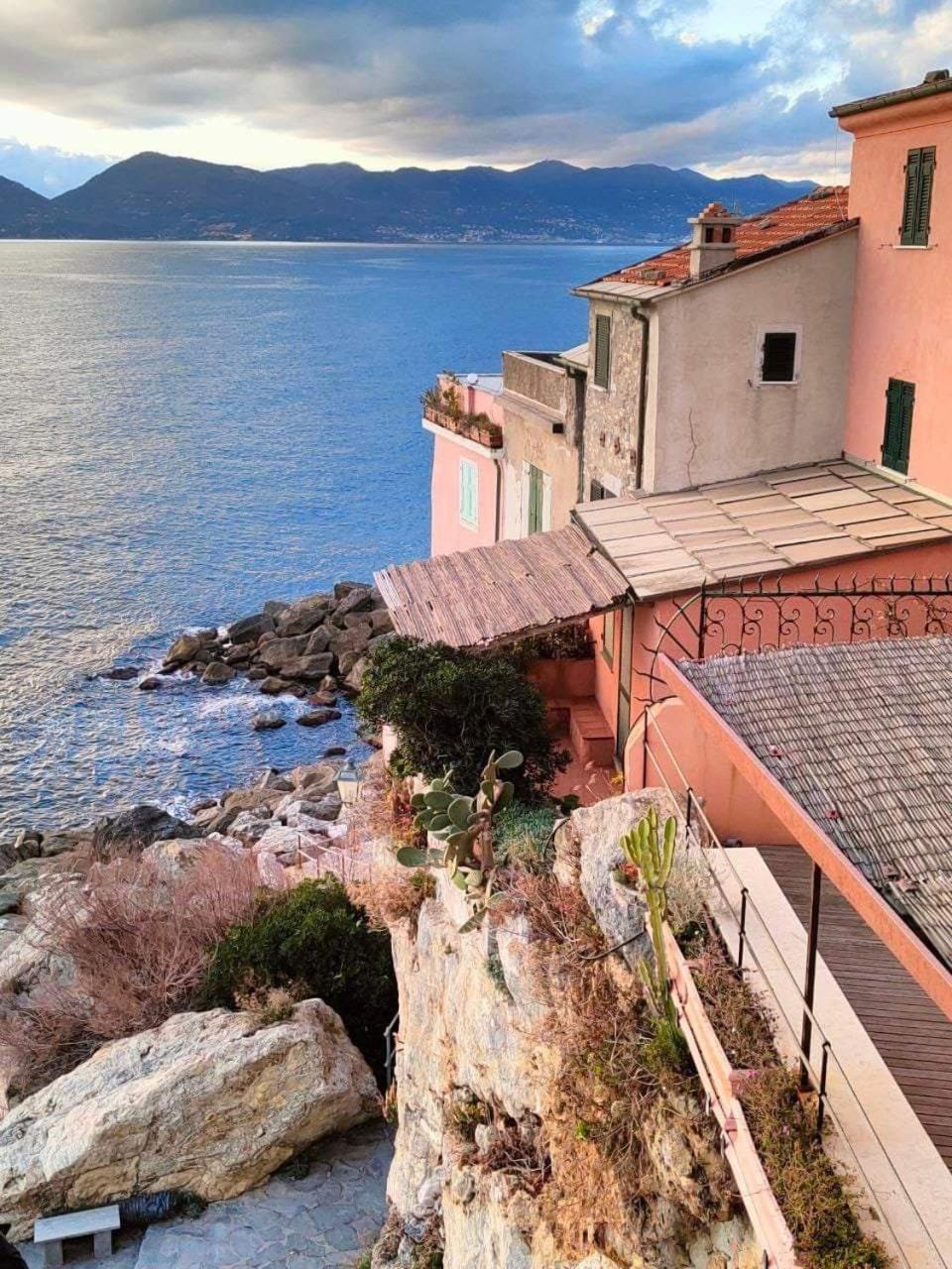 Apartment Cinque Terre House With Breakfast Andoptional Access To Pool, Jacuzzi & Sauna Sarzana