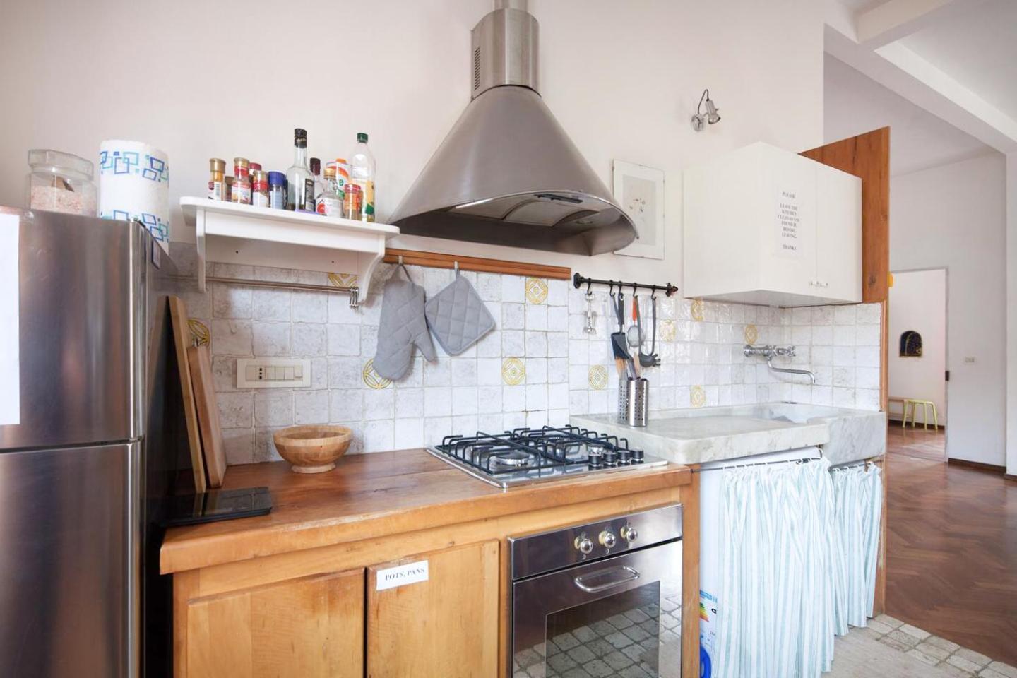 Cinque Terre House With Breakfast Andoptional Access To Pool, Jacuzzi & Sauna