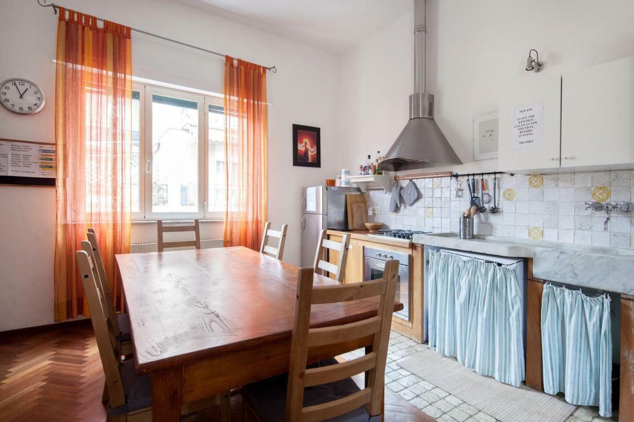 Apartment Cinque Terre House With Breakfast Andoptional Access To Pool, Jacuzzi & Sauna Sarzana